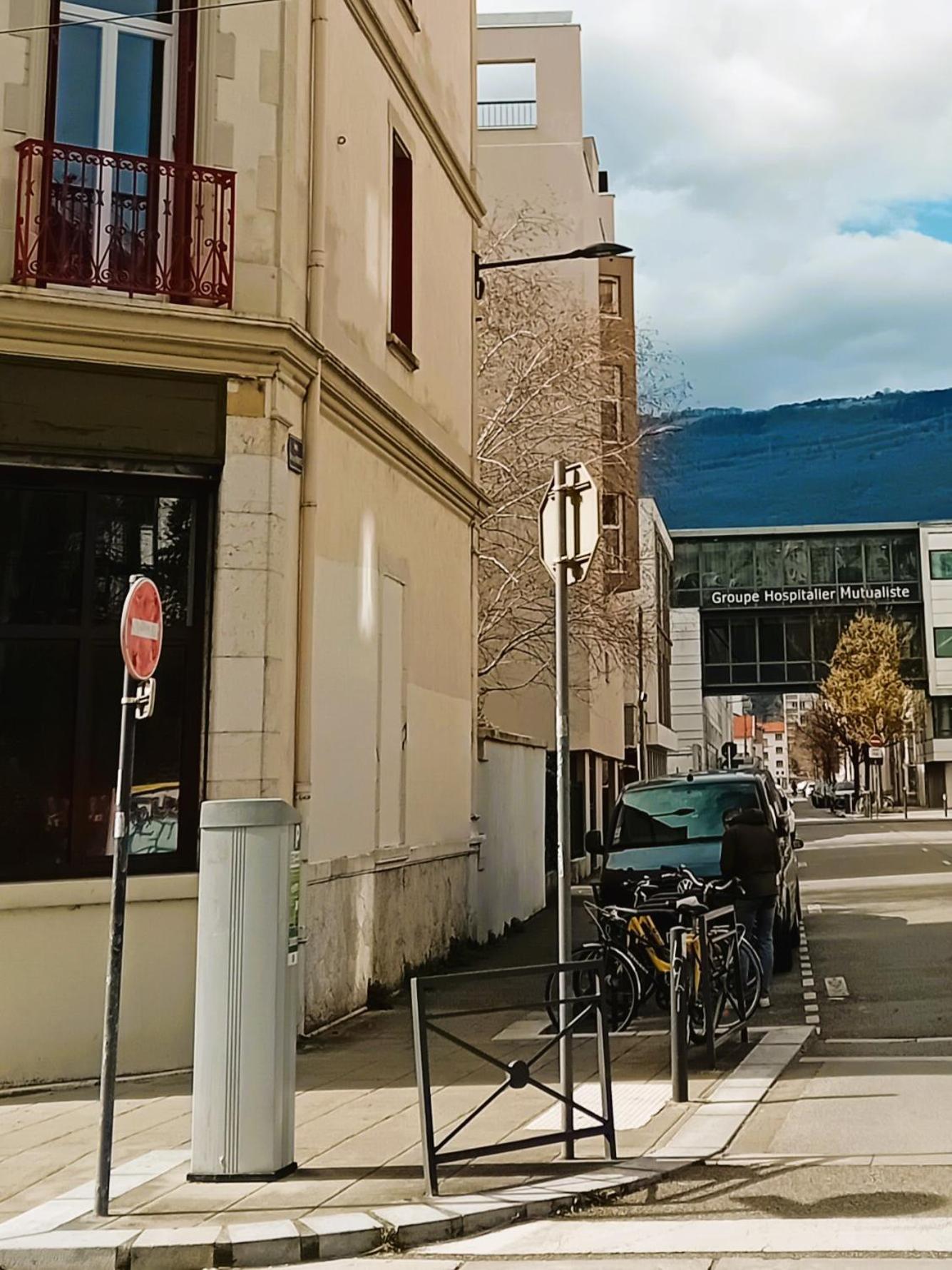 101 - Appart Renove Avec 1 Chambre Spacieuse - Tram Et Clinique Mutualiste A 1 Min Grenoble Buitenkant foto